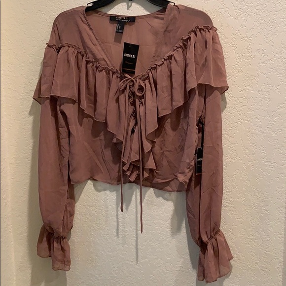 Forever 21 Tops - Long sleeve ruffle crop top with bell sleeves